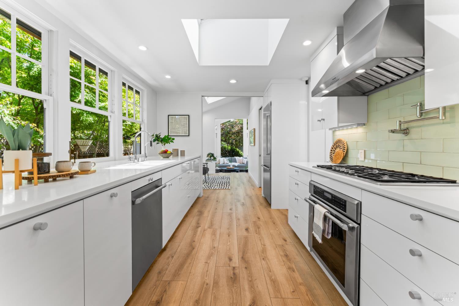 Detail Gallery Image 22 of 77 For 108 Randolph St, Napa,  CA 94559 - 3 Beds | 3 Baths