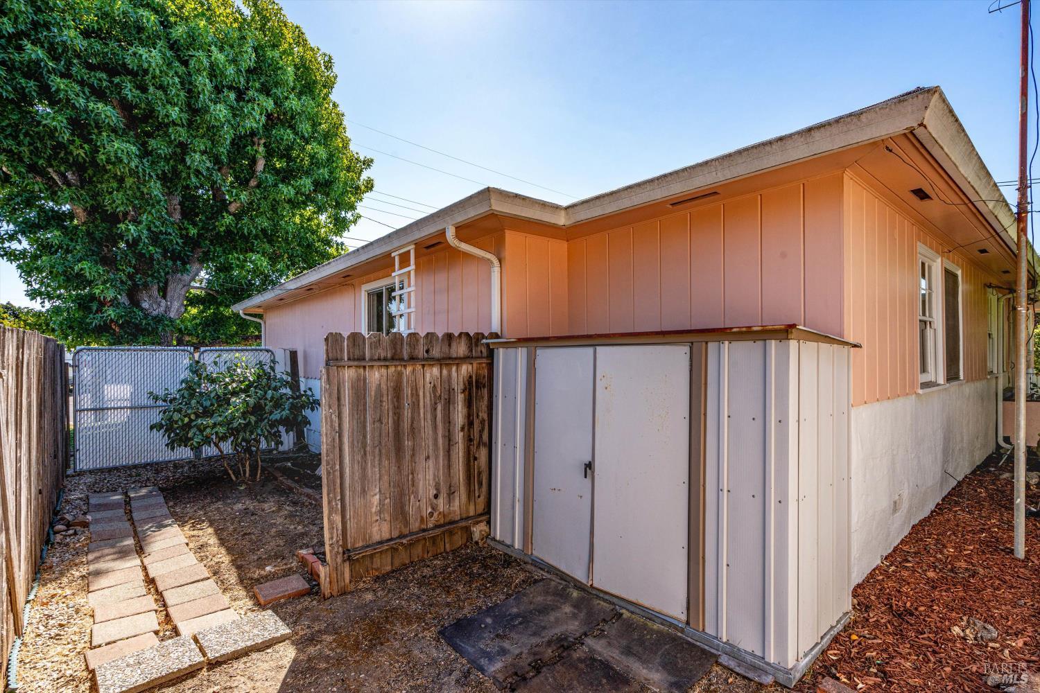 Detail Gallery Image 34 of 40 For 1229 Olive St, Santa Rosa,  CA 95407 - 3 Beds | 2 Baths
