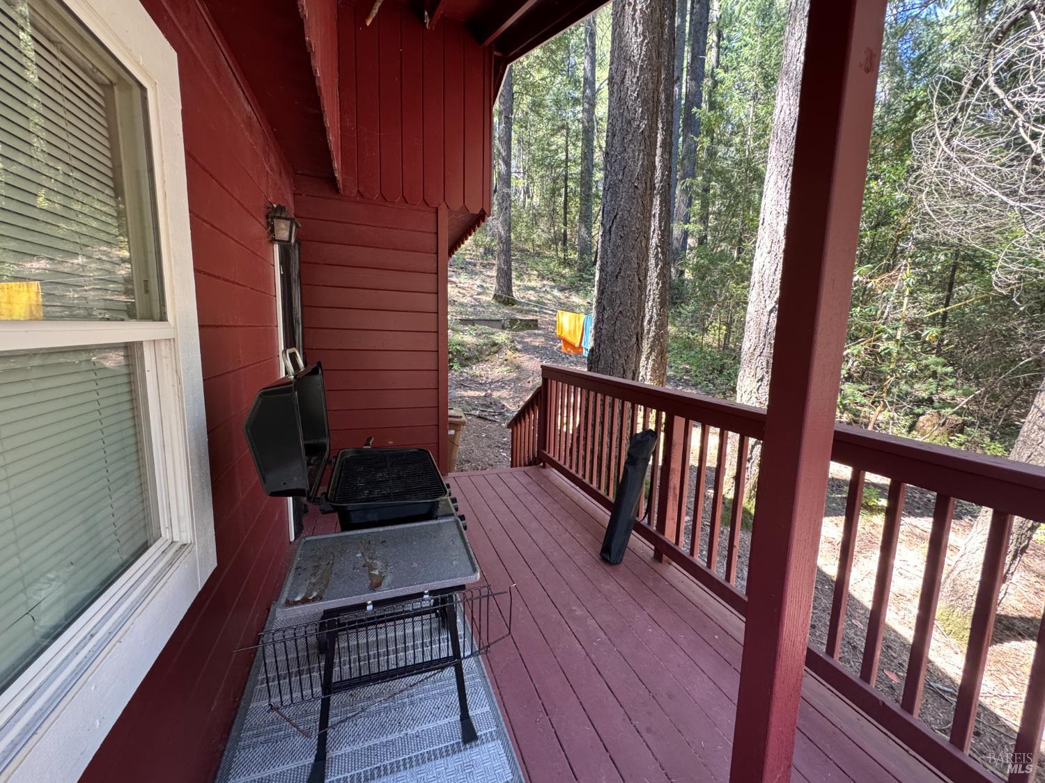 Detail Gallery Image 8 of 9 For 15865 Bottle Rock Rd, Cobb,  CA 95426 - 2 Beds | 1 Baths