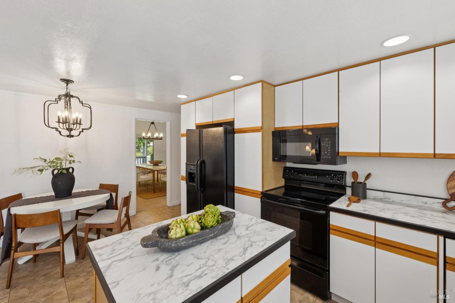 Detail Gallery Image 19 of 66 For 334 San Marin Dr, Novato,  CA 94945 - 4 Beds | 2 Baths