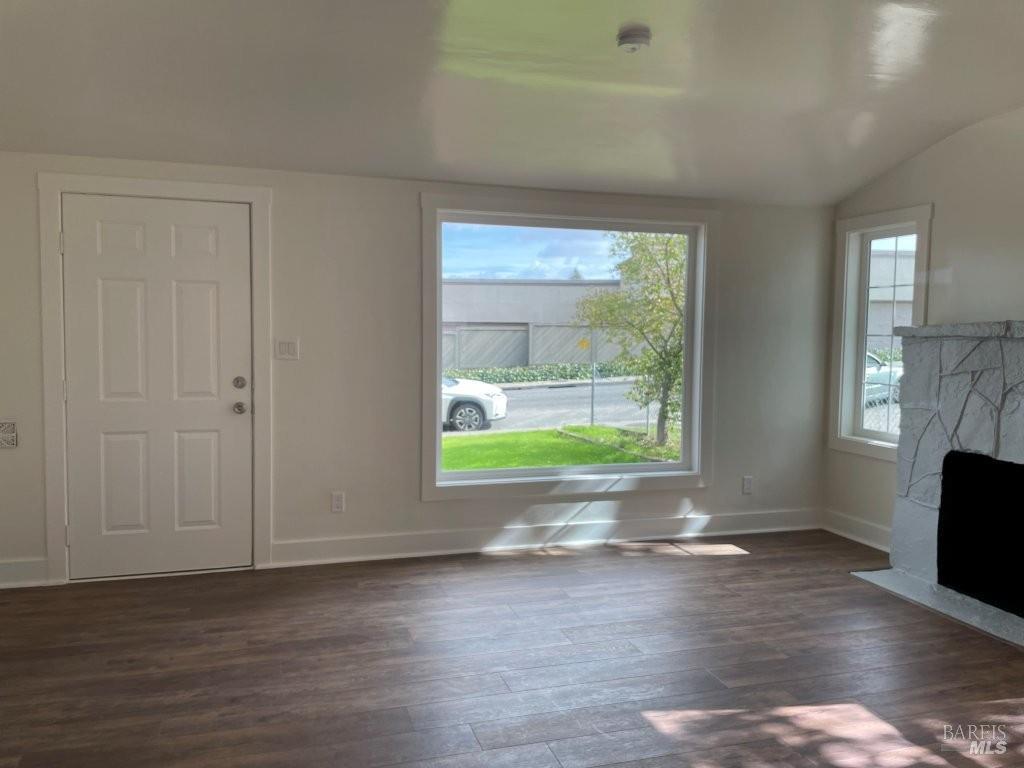 Detail Gallery Image 8 of 14 For 93 14 Th St, Vallejo,  CA 94590 - 2 Beds | 1 Baths