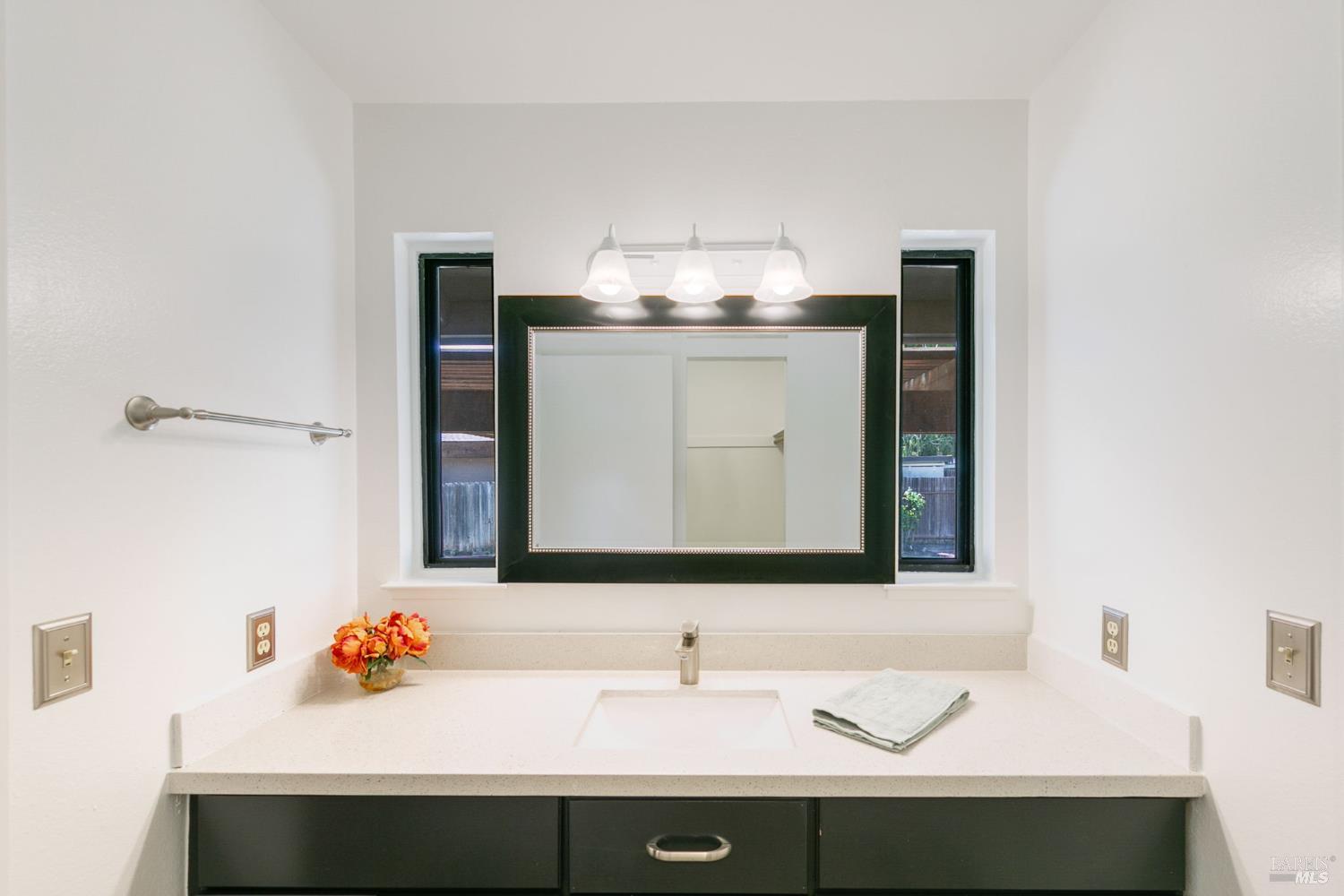 Detail Gallery Image 31 of 50 For 390 S Almond St, Dixon,  CA 95620 - 4 Beds | 2/1 Baths
