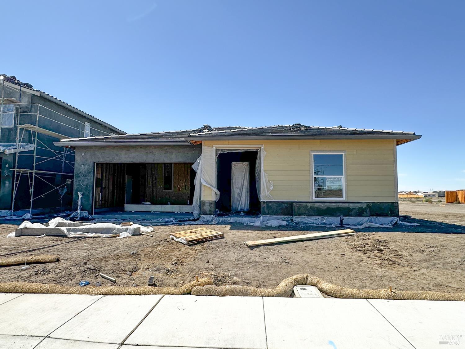 Detail Gallery Image 2 of 31 For 697 Castle St, Oakley,  CA 94561 - 4 Beds | 3 Baths