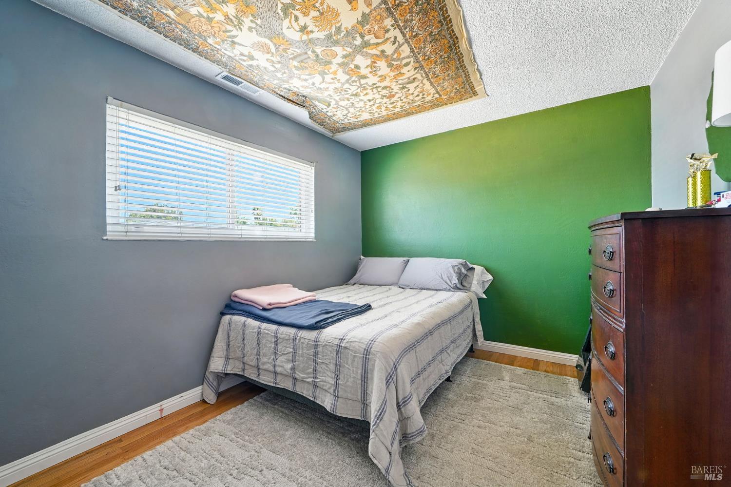 Detail Gallery Image 14 of 33 For 4272 Brentwood Cir, Concord,  CA 94521 - 3 Beds | 2 Baths