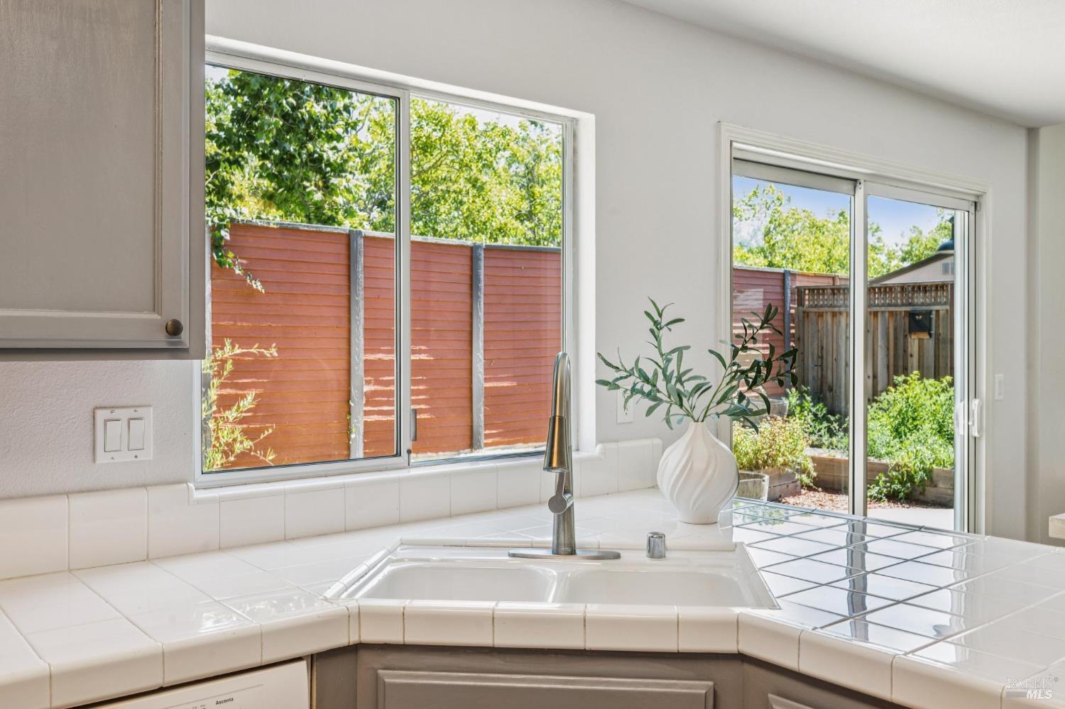 Detail Gallery Image 25 of 53 For 8030 Macaw Ct, Rohnert Park,  CA 94928 - 3 Beds | 2/1 Baths