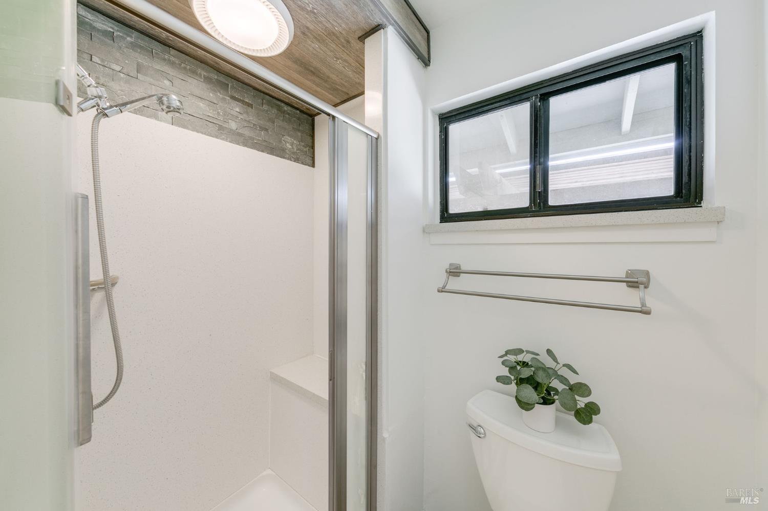Detail Gallery Image 34 of 50 For 390 S Almond St, Dixon,  CA 95620 - 4 Beds | 2/1 Baths