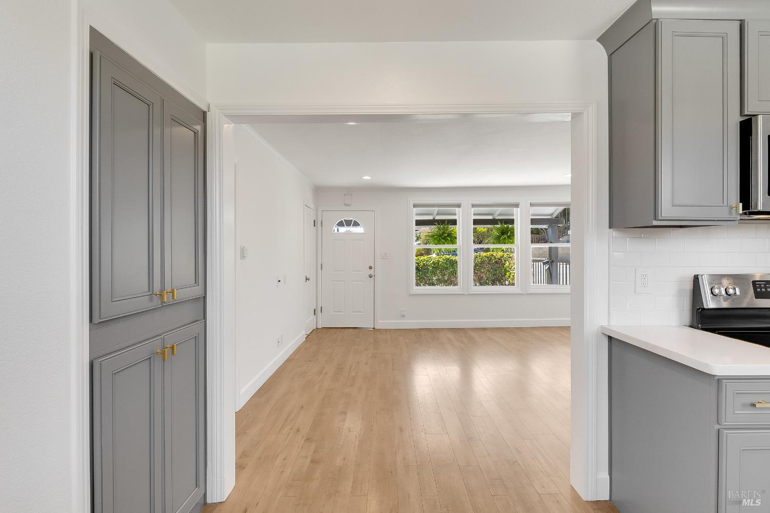 Detail Gallery Image 26 of 62 For 26 Corte Del Sol Unkn, Benicia,  CA 94510 - 3 Beds | 1 Baths