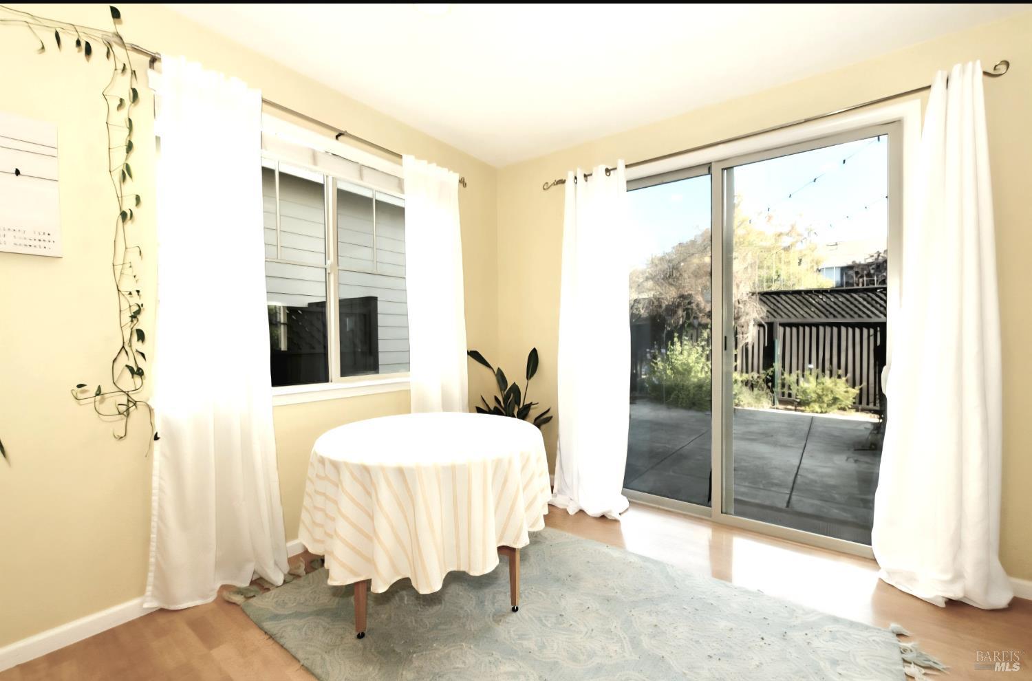 Detail Gallery Image 15 of 30 For 2353 George Ln, Santa Rosa,  CA 95403 - 3 Beds | 2/1 Baths
