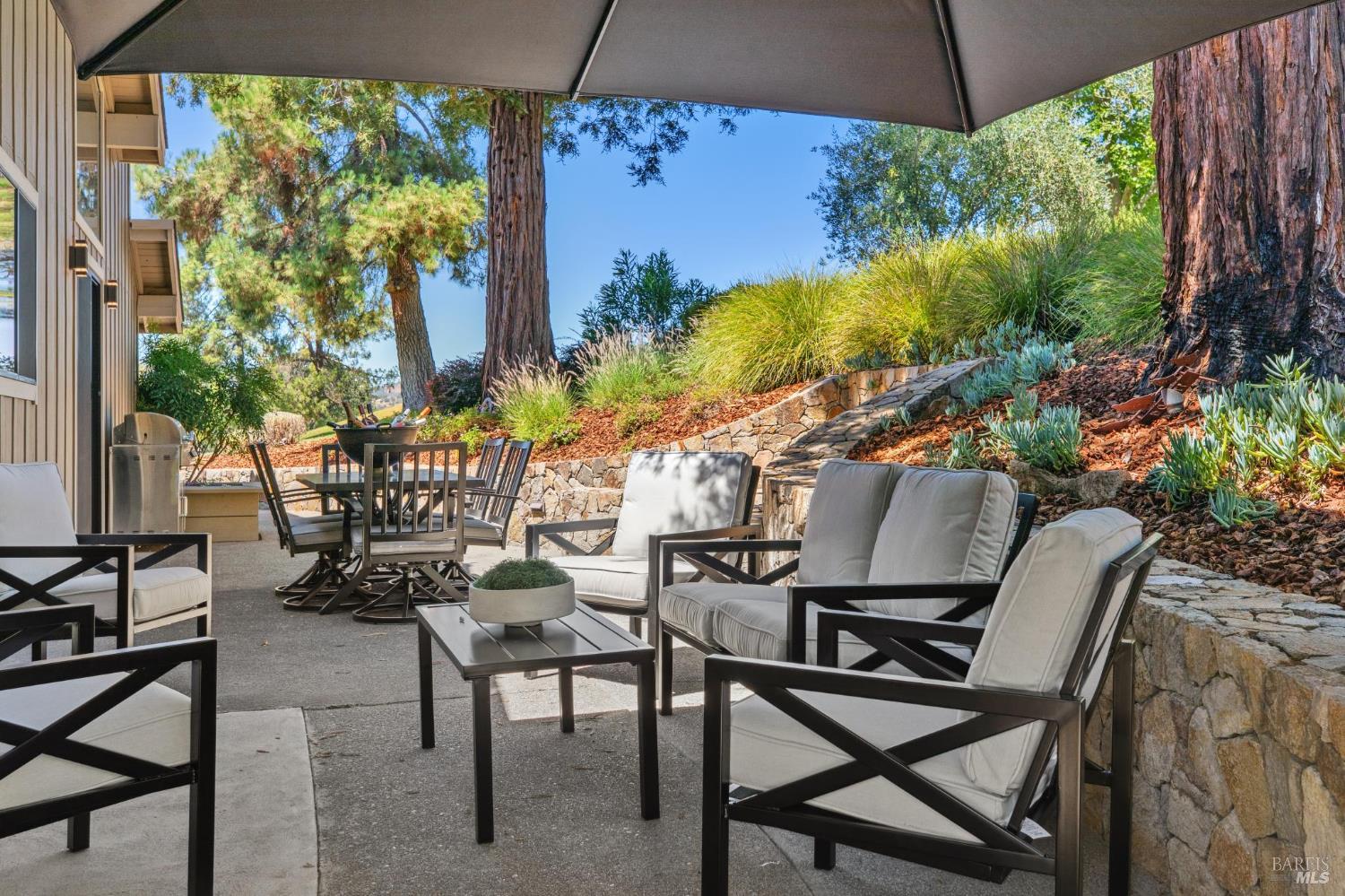 Detail Gallery Image 14 of 69 For 836 Acorn Way, Napa,  CA 94558 - 3 Beds | 2 Baths