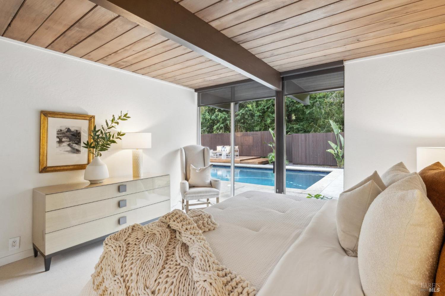 Detail Gallery Image 34 of 55 For 87 Mount Rainier Dr, San Rafael,  CA 94903 - 5 Beds | 2 Baths