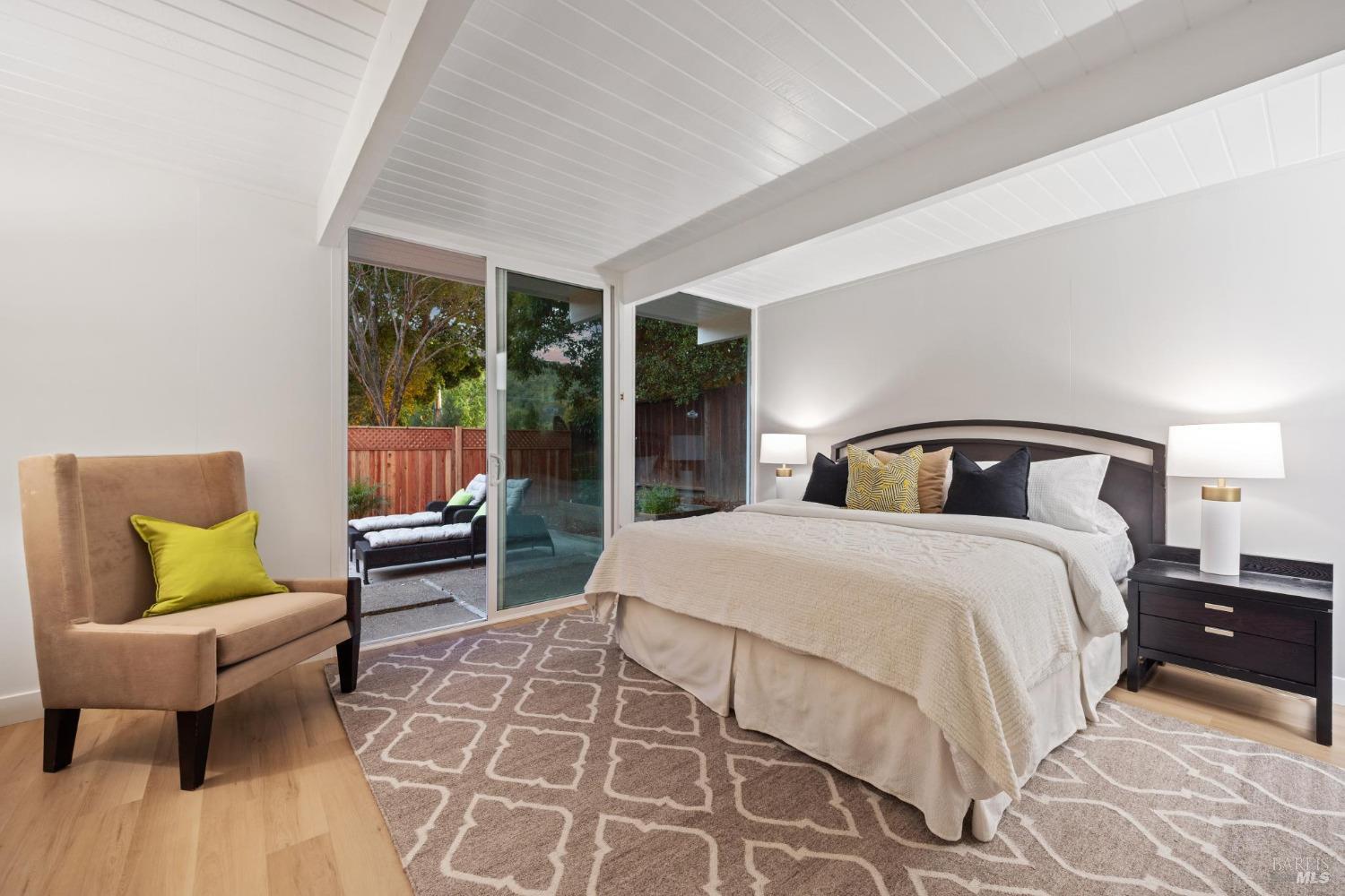 Detail Gallery Image 31 of 37 For 819 Greenberry Ln, San Rafael,  CA 94903 - 4 Beds | 2 Baths