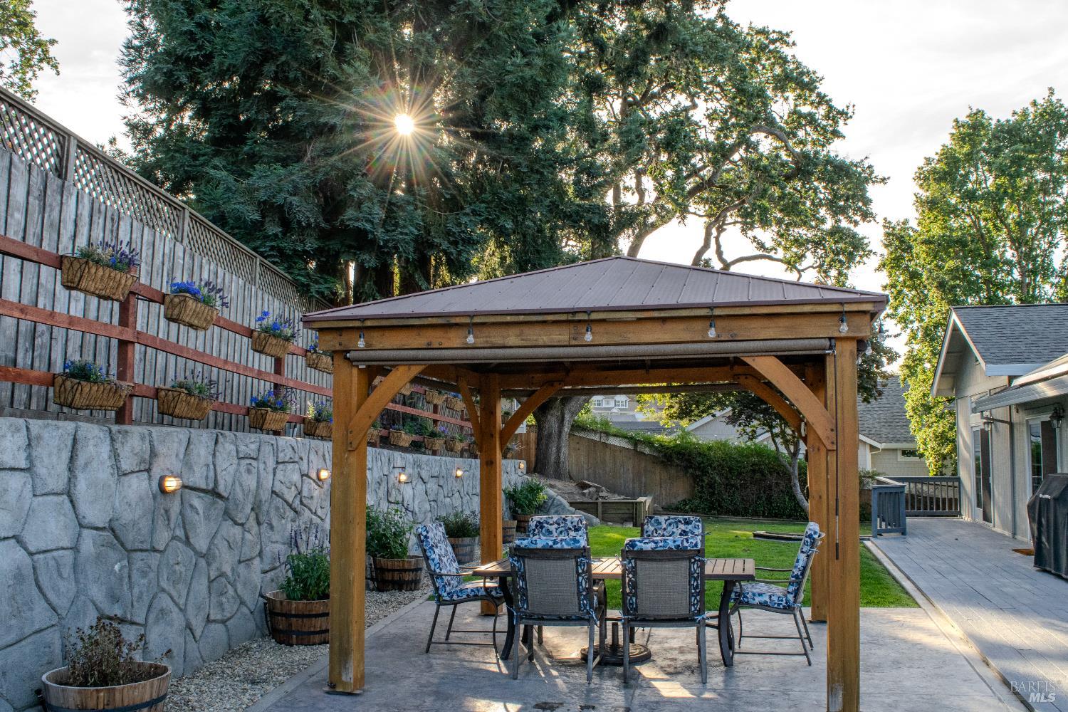 Detail Gallery Image 28 of 38 For 6081 Malcolm Ln, Penngrove,  CA 94951 - 3 Beds | 2/1 Baths