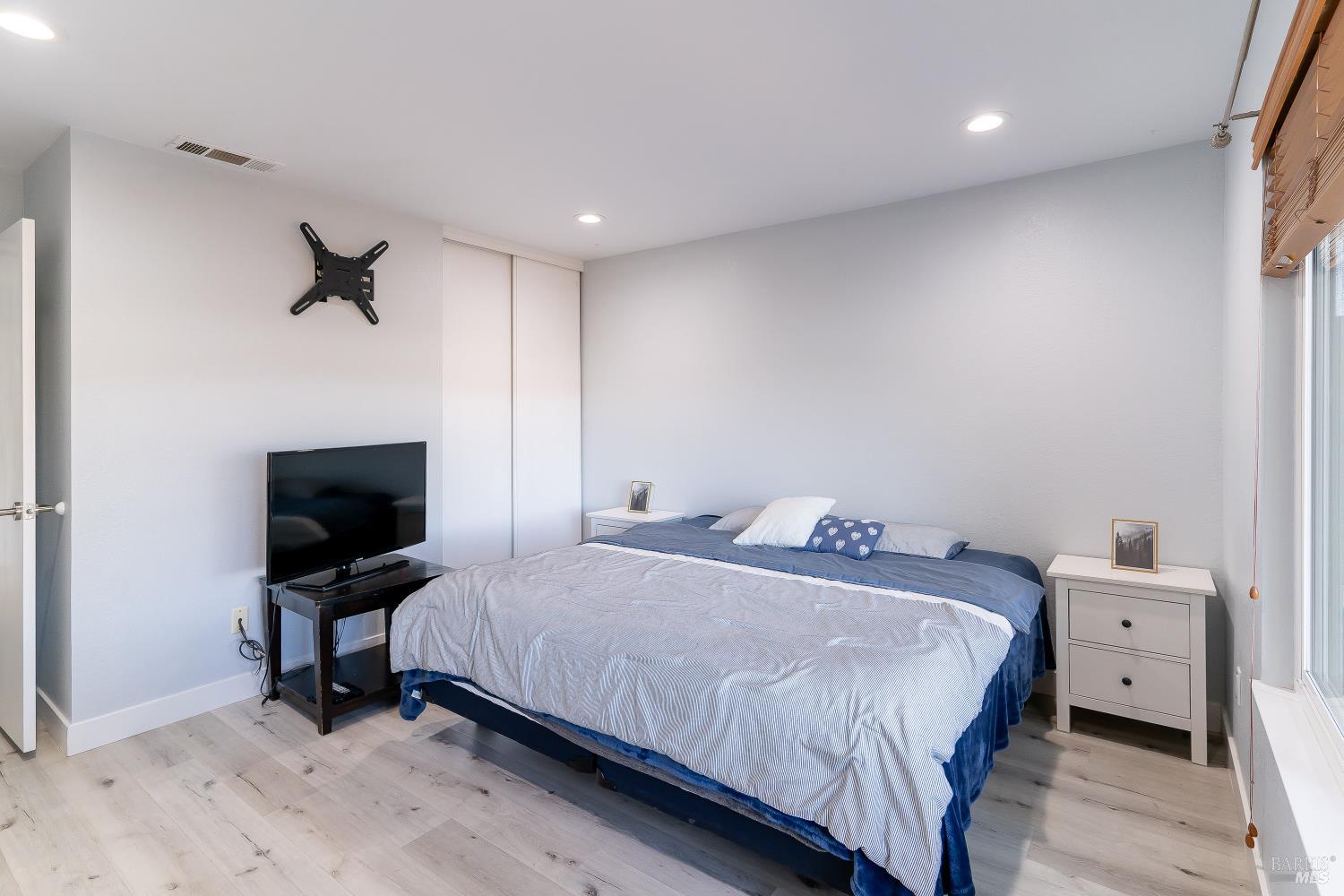 Detail Gallery Image 12 of 41 For 220 Bluebell Pl, Vallejo,  CA 94591 - 4 Beds | 2 Baths