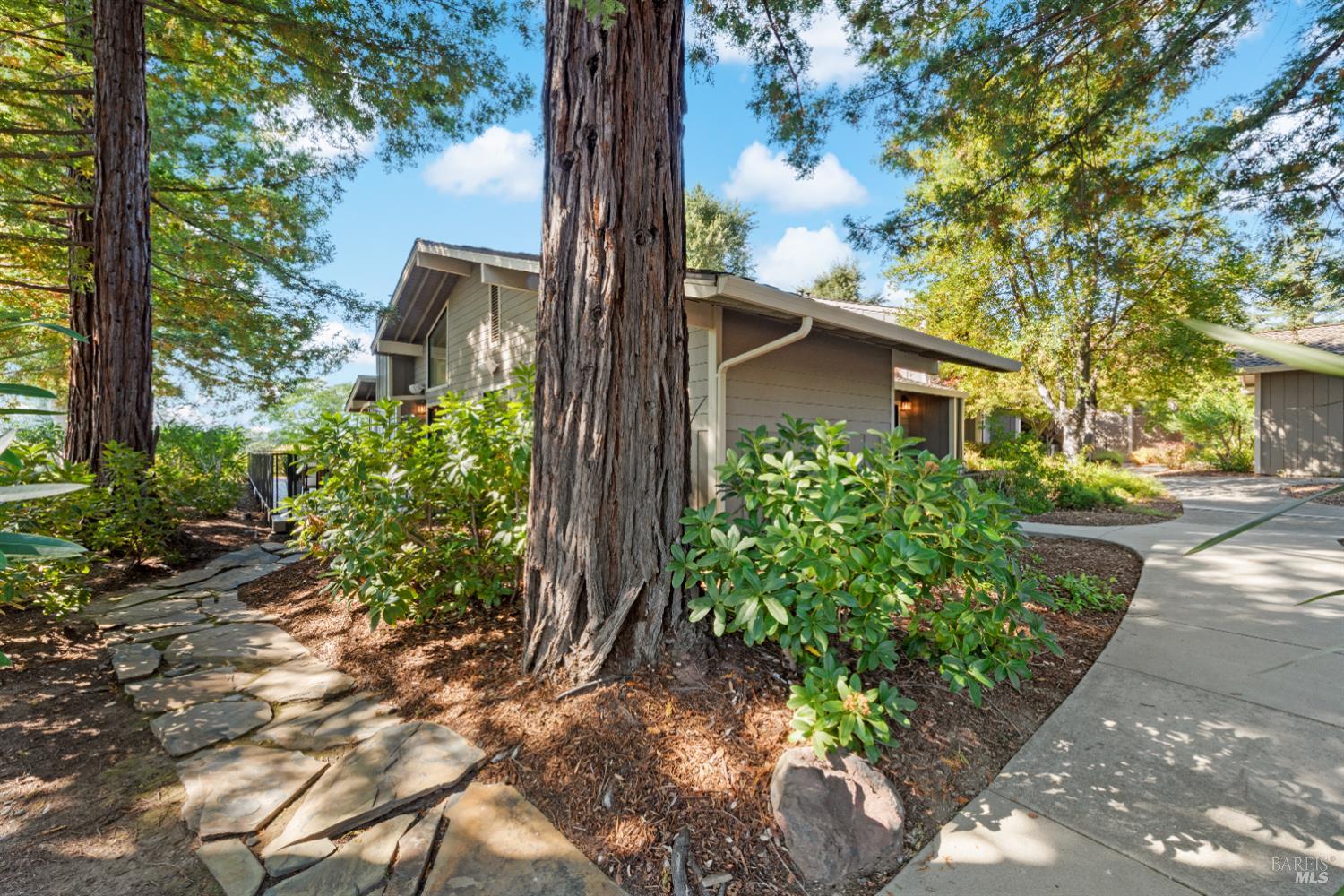 Detail Gallery Image 32 of 48 For 845 Acorn Way, Napa,  CA 94558 - 3 Beds | 2 Baths