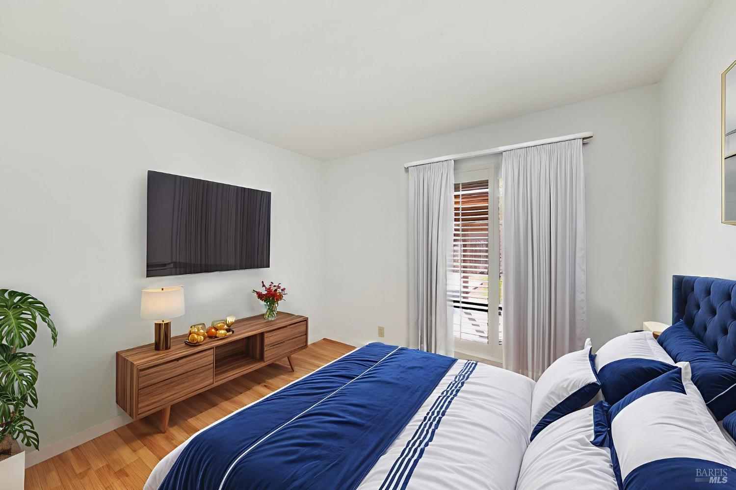 Detail Gallery Image 17 of 50 For 390 S Almond St, Dixon,  CA 95620 - 4 Beds | 2/1 Baths