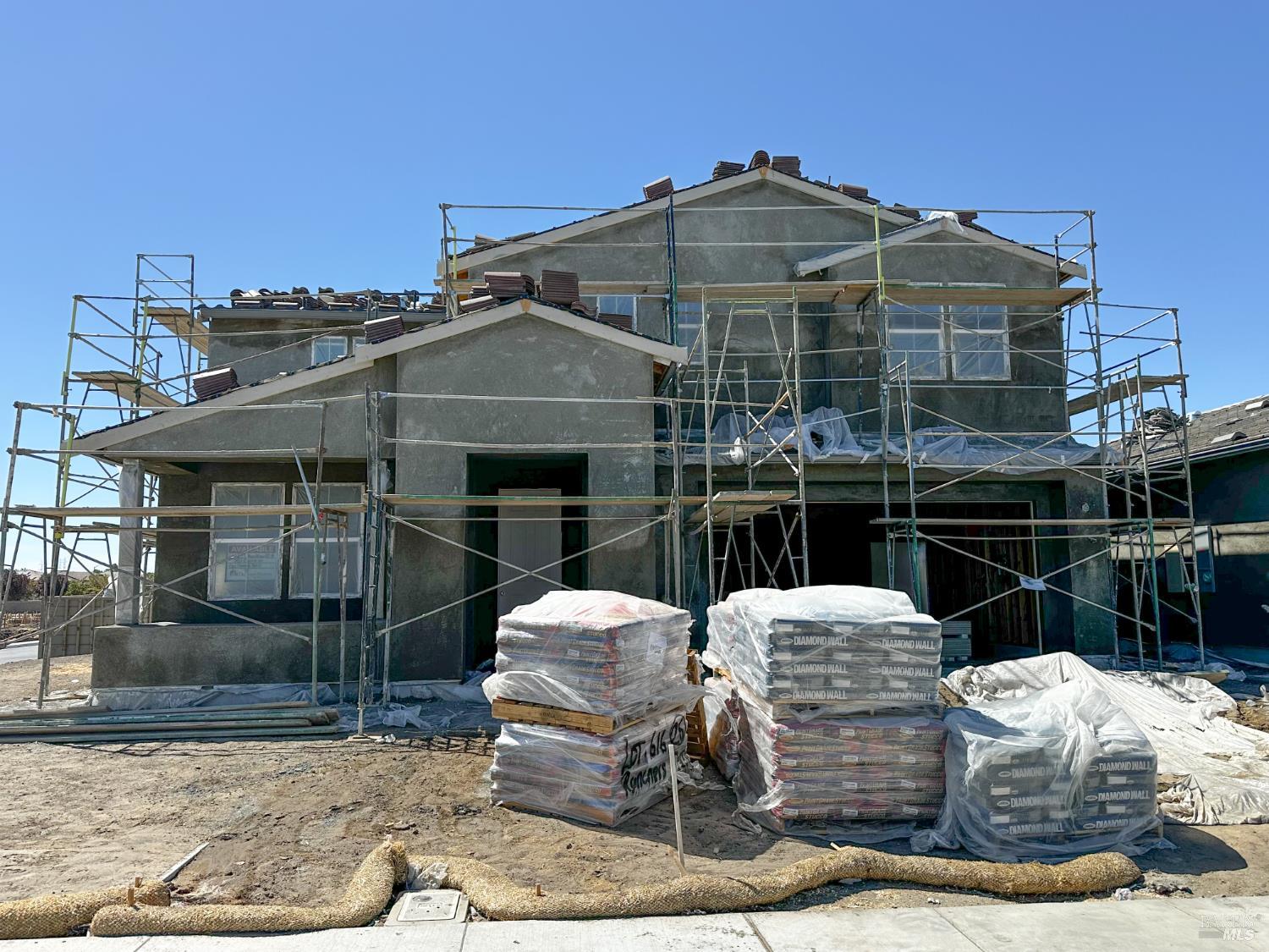 Detail Gallery Image 2 of 33 For 701 Castle St, Oakley,  CA 94561 - 5 Beds | 4/1 Baths