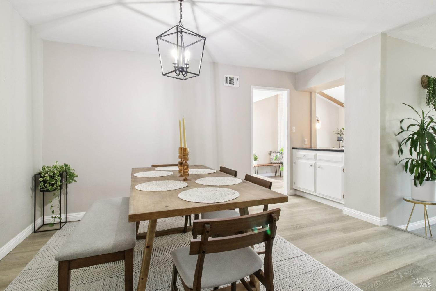 Detail Gallery Image 18 of 47 For 2246 Minaret Dr, Martinez,  CA 94553 - 3 Beds | 2 Baths