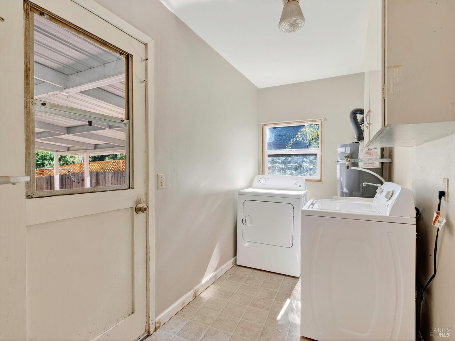 Detail Gallery Image 20 of 28 For 693 Mendocino Dr, Ukiah,  CA 95482 - 3 Beds | 1 Baths