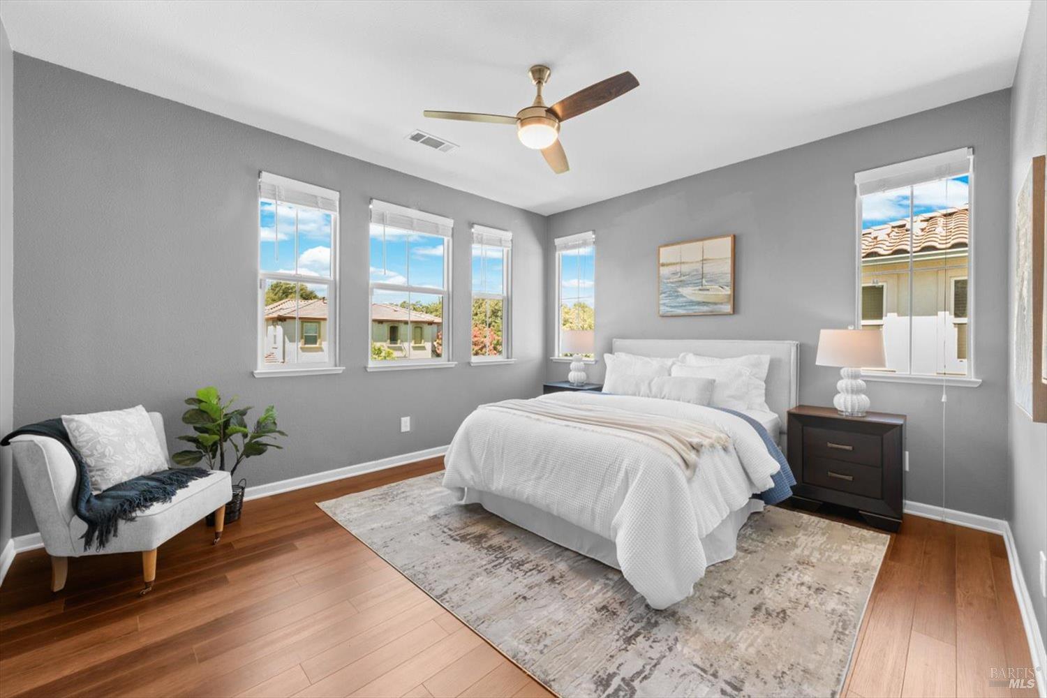 Detail Gallery Image 30 of 54 For 1013 Portofino Ave, Vacaville,  CA 95687 - 3 Beds | 2/1 Baths