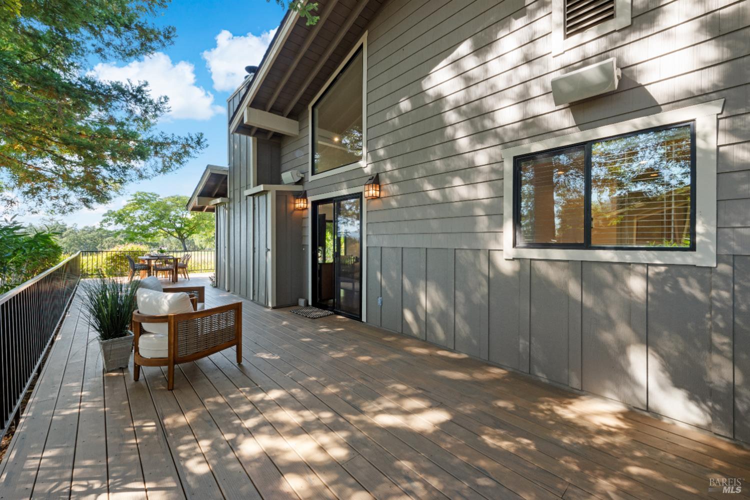 Detail Gallery Image 9 of 48 For 845 Acorn Way, Napa,  CA 94558 - 3 Beds | 2 Baths