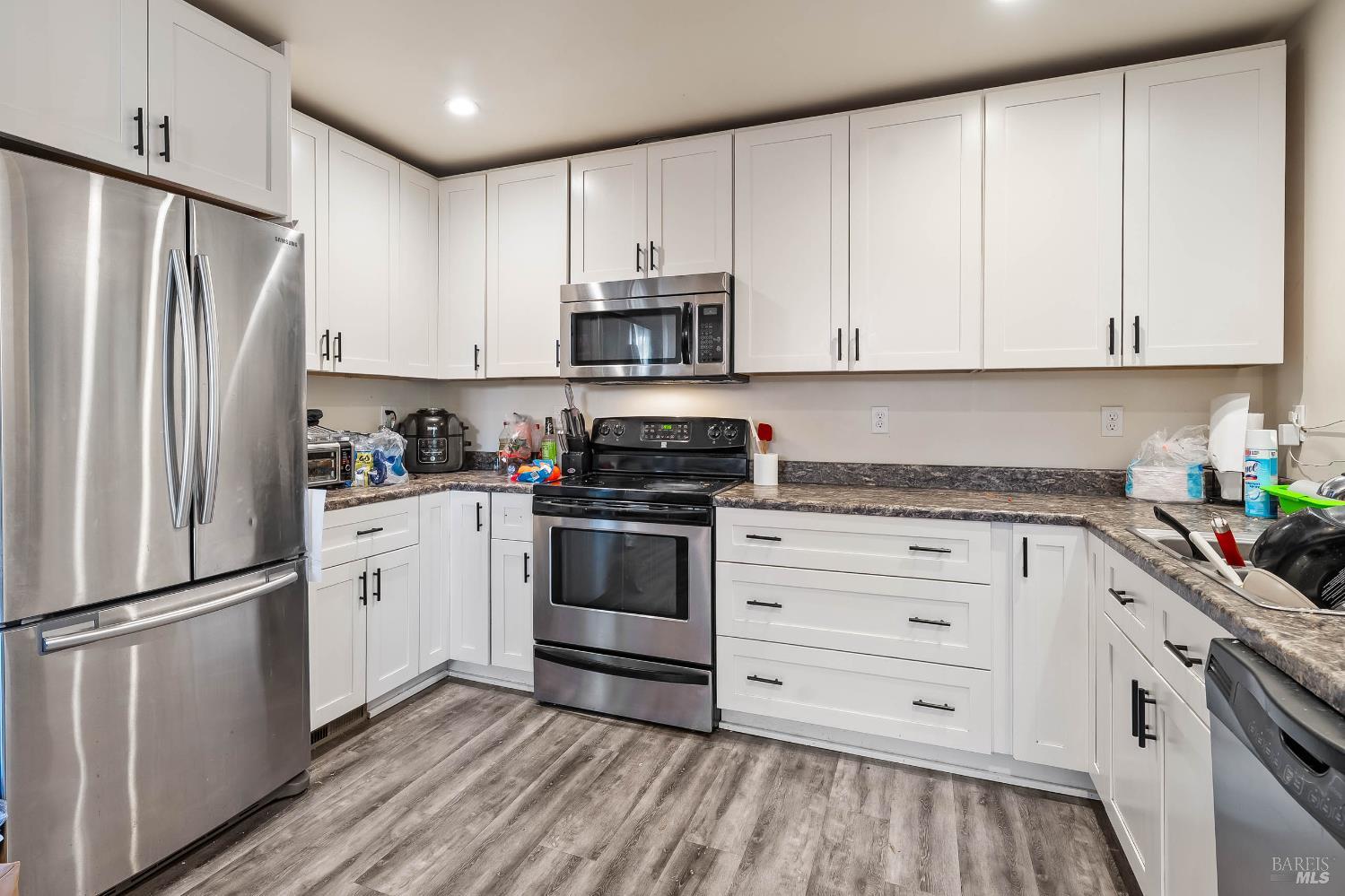 Detail Gallery Image 4 of 36 For 3664 Mckinnley Dr, Clearlake,  CA 95422 - 3 Beds | 2 Baths