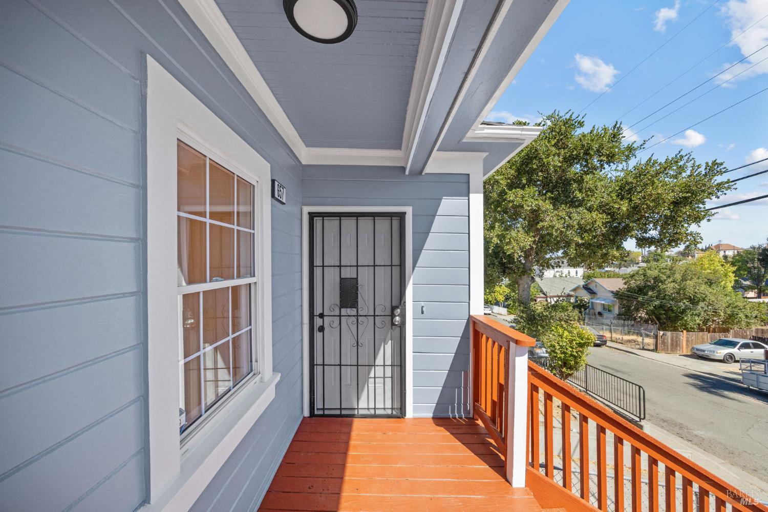 Detail Gallery Image 4 of 32 For 657 Porter St, Vallejo,  CA 94590 - 3 Beds | 2 Baths
