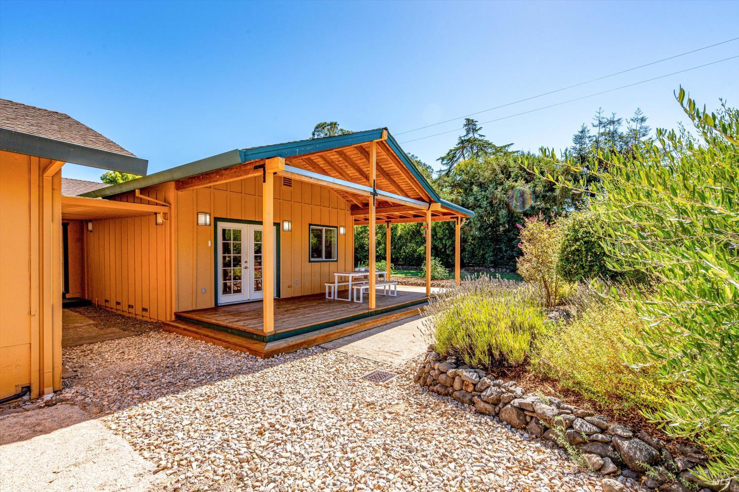 Detail Gallery Image 32 of 46 For 19100 Ola Ct, Sonoma,  CA 95476 - 2 Beds | 2 Baths