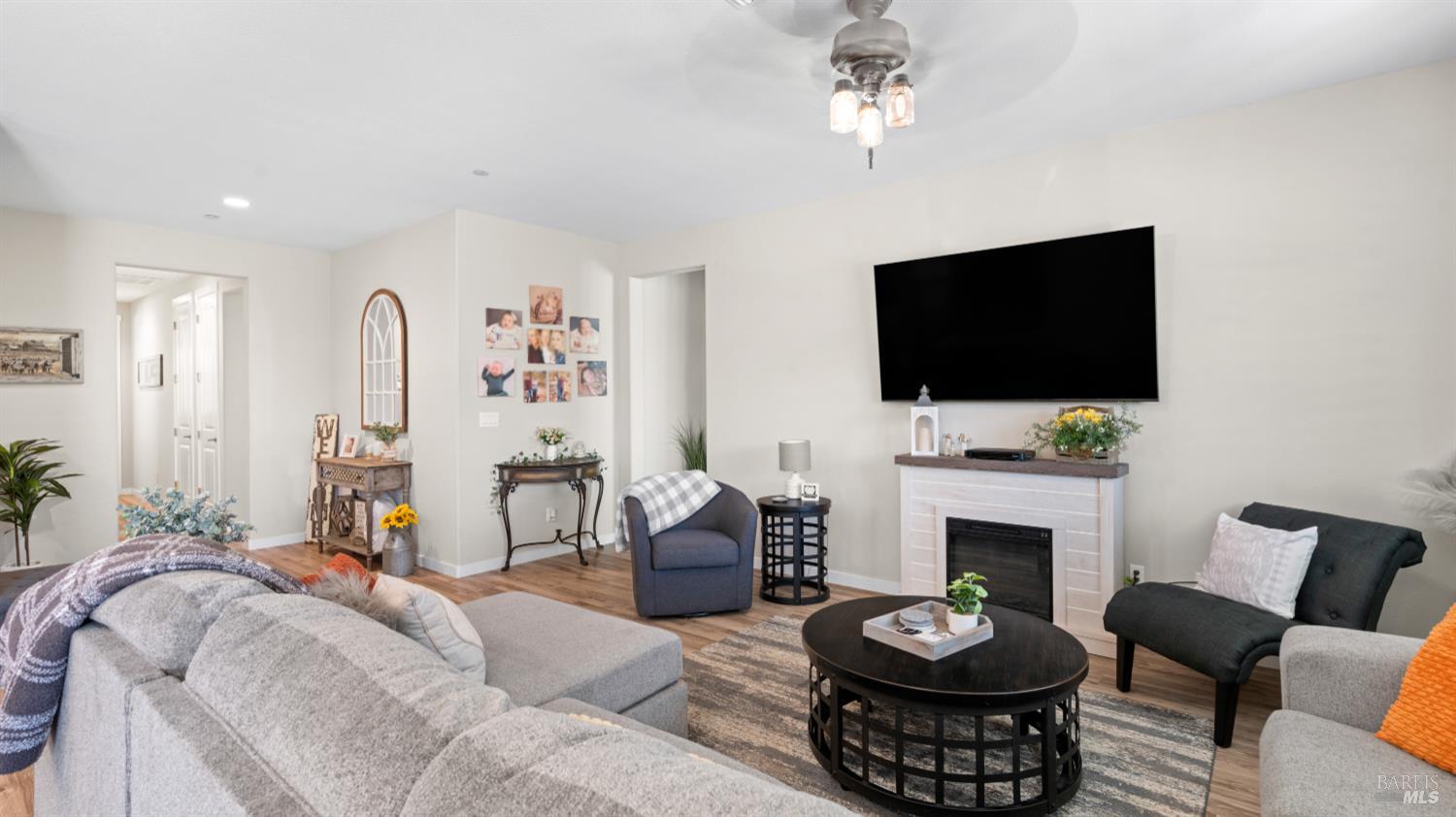 Detail Gallery Image 9 of 35 For 570 Syracuse Ln, Dixon,  CA 95620 - 3 Beds | 2 Baths