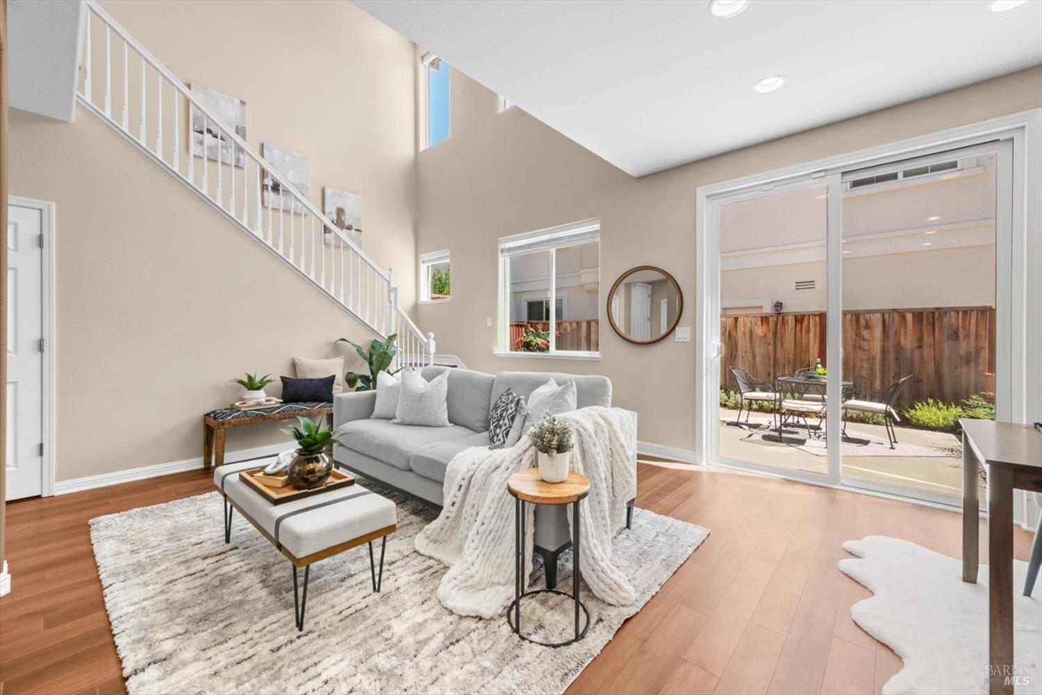 Detail Gallery Image 9 of 54 For 1013 Portofino Ave, Vacaville,  CA 95687 - 3 Beds | 2/1 Baths