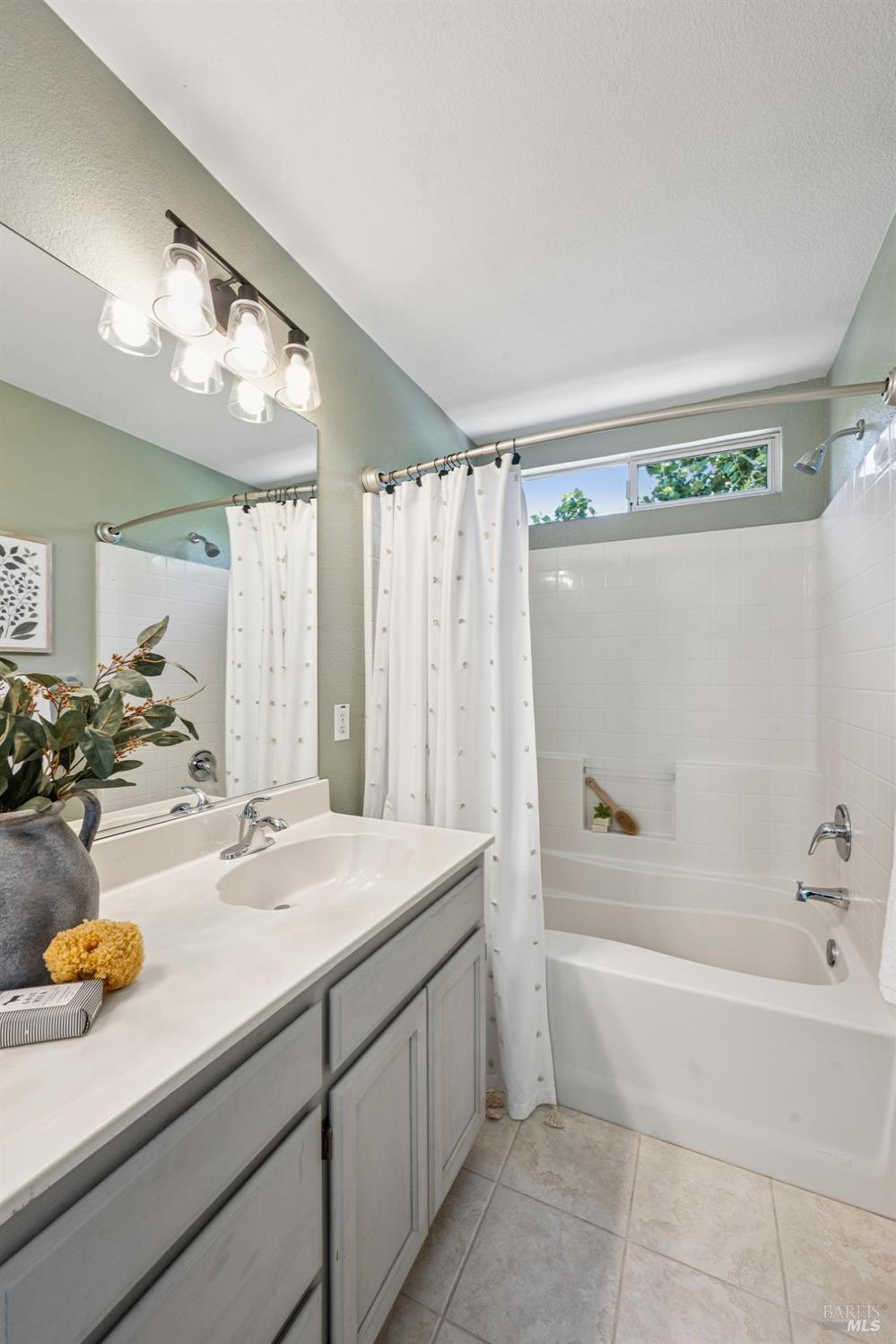Detail Gallery Image 45 of 53 For 8030 Macaw Ct, Rohnert Park,  CA 94928 - 3 Beds | 2/1 Baths