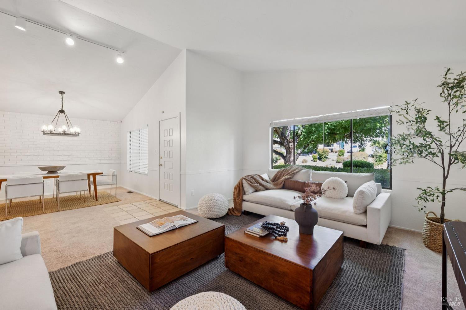Detail Gallery Image 10 of 66 For 334 San Marin Dr, Novato,  CA 94945 - 4 Beds | 2 Baths