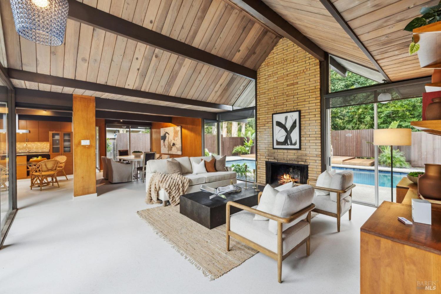 Detail Gallery Image 20 of 55 For 87 Mount Rainier Dr, San Rafael,  CA 94903 - 5 Beds | 2 Baths