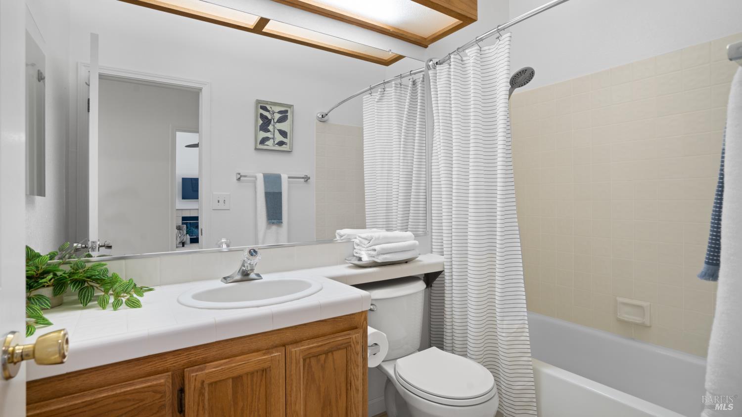 Detail Gallery Image 19 of 58 For 202 Bantry Dr, Vacaville,  CA 95688 - 3 Beds | 2 Baths