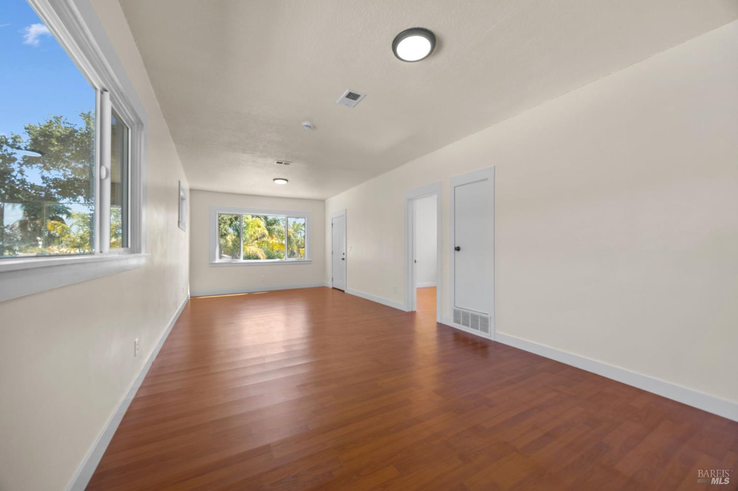 Detail Gallery Image 9 of 32 For 657 Porter St, Vallejo,  CA 94590 - 3 Beds | 2 Baths