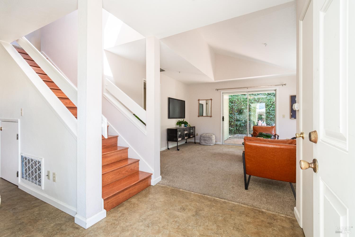 Detail Gallery Image 12 of 25 For 2748 Elks Way, Napa,  CA 94558 - 3 Beds | 2 Baths