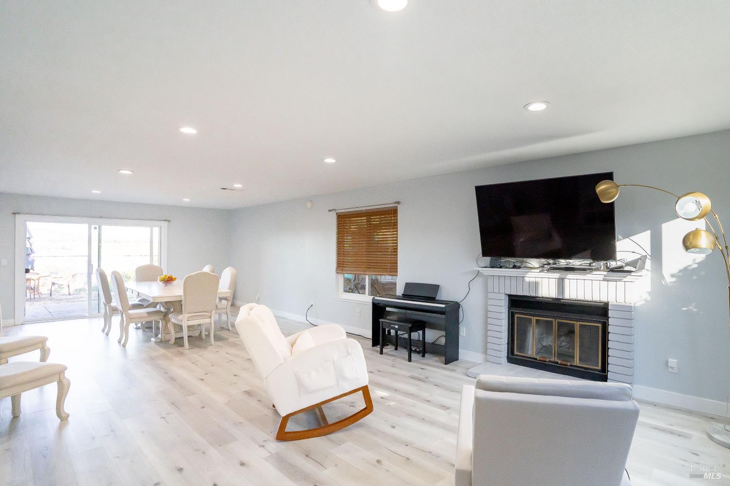 Detail Gallery Image 5 of 41 For 220 Bluebell Pl, Vallejo,  CA 94591 - 4 Beds | 2 Baths