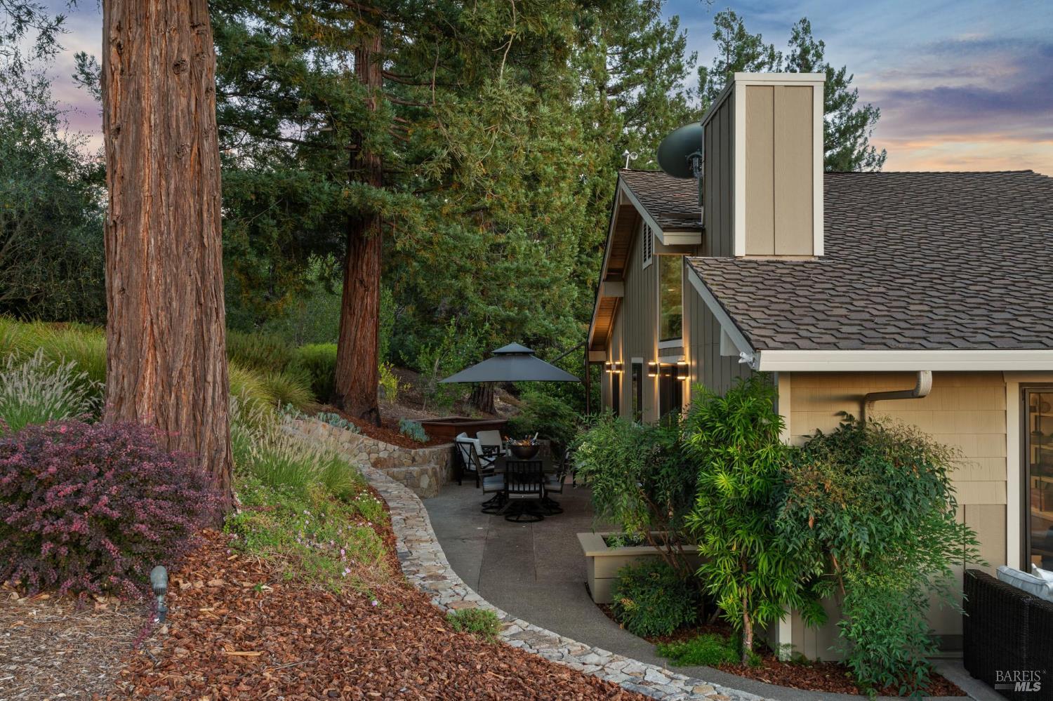 Detail Gallery Image 17 of 69 For 836 Acorn Way, Napa,  CA 94558 - 3 Beds | 2 Baths