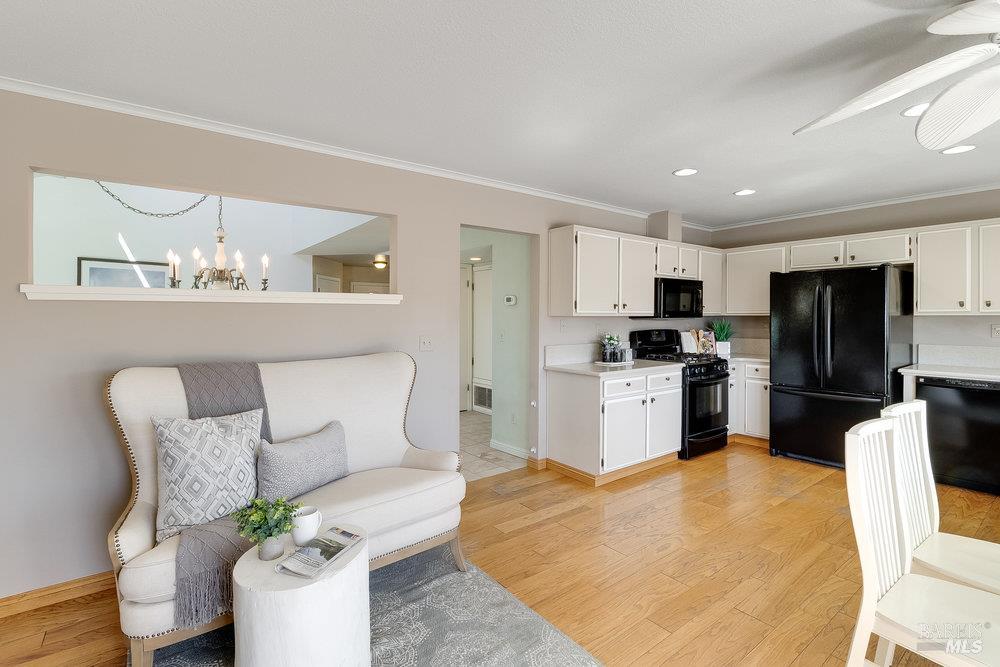 Detail Gallery Image 16 of 61 For 108 James River Rd, Vallejo,  CA 94591 - 3 Beds | 2/1 Baths