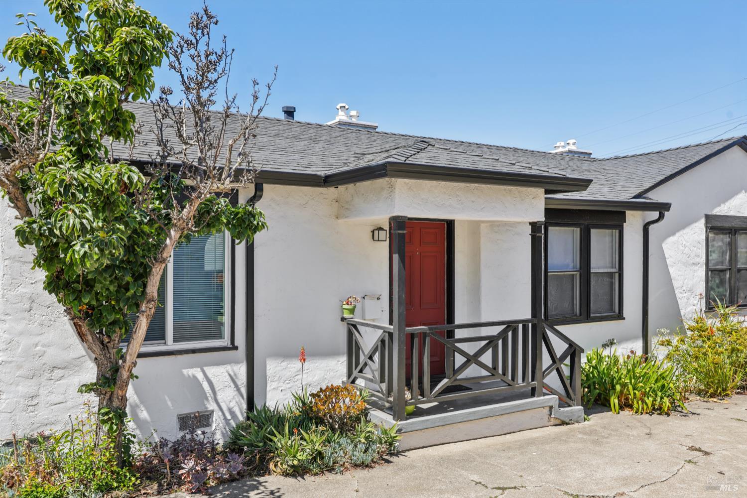 Detail Gallery Image 4 of 32 For 1522 Francisco St, Berkeley,  CA 94703 - 2 Beds | 2 Baths