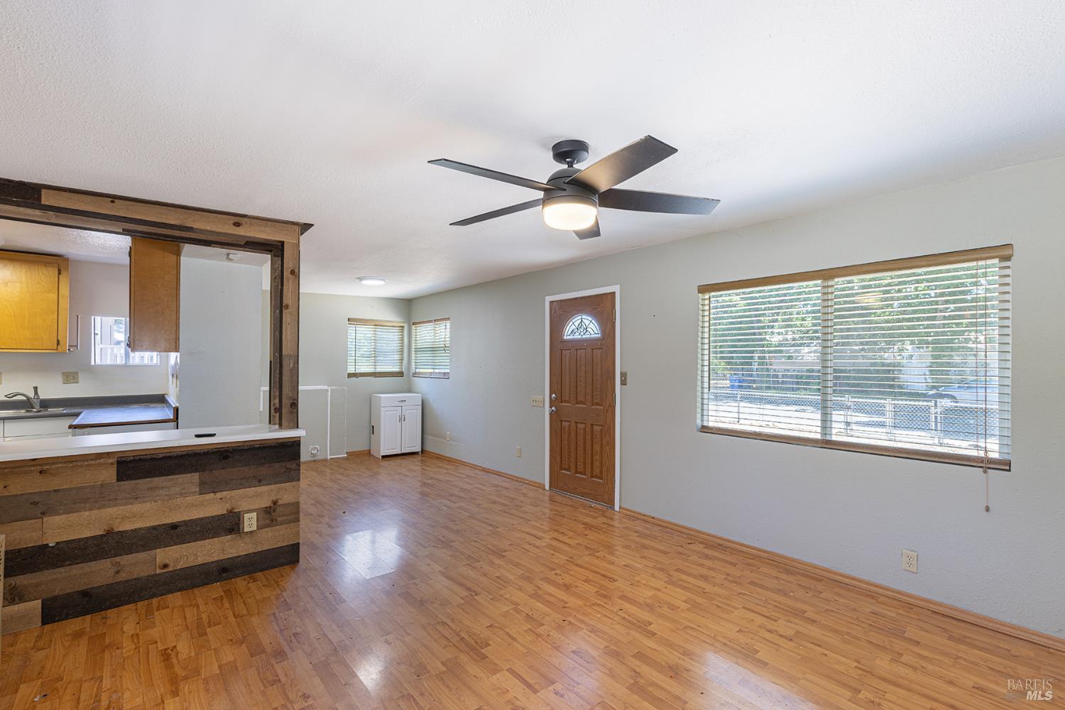 Detail Gallery Image 19 of 28 For 411 Walten Way, Windsor,  CA 95492 - 6 Beds | 5 Baths