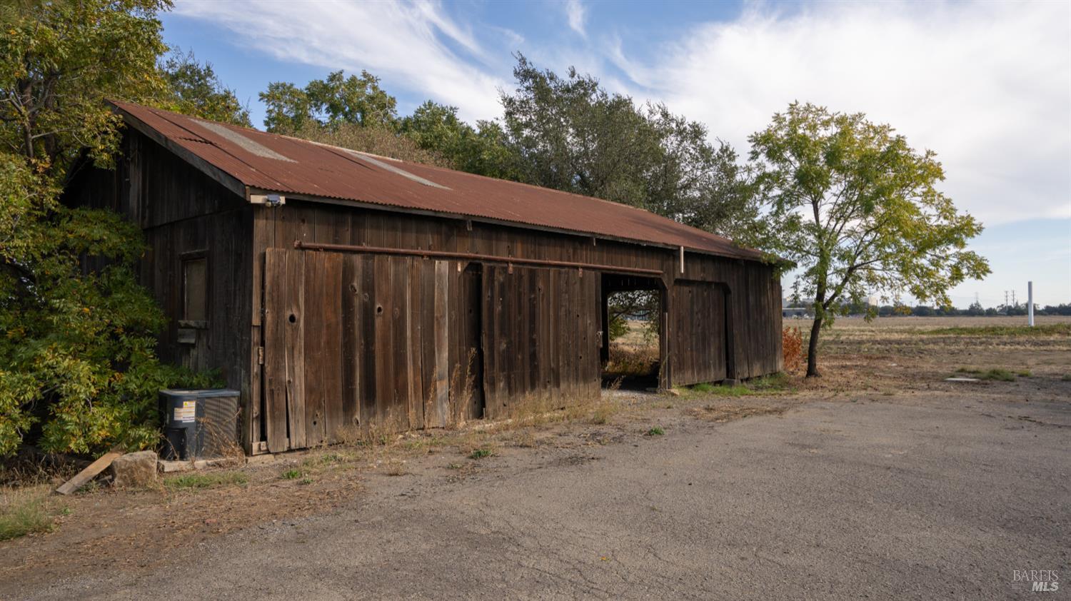 Detail Gallery Image 13 of 22 For 2626 Rockville Rd, Fairfield,  CA 94534 - 6 Beds | 1/1 Baths