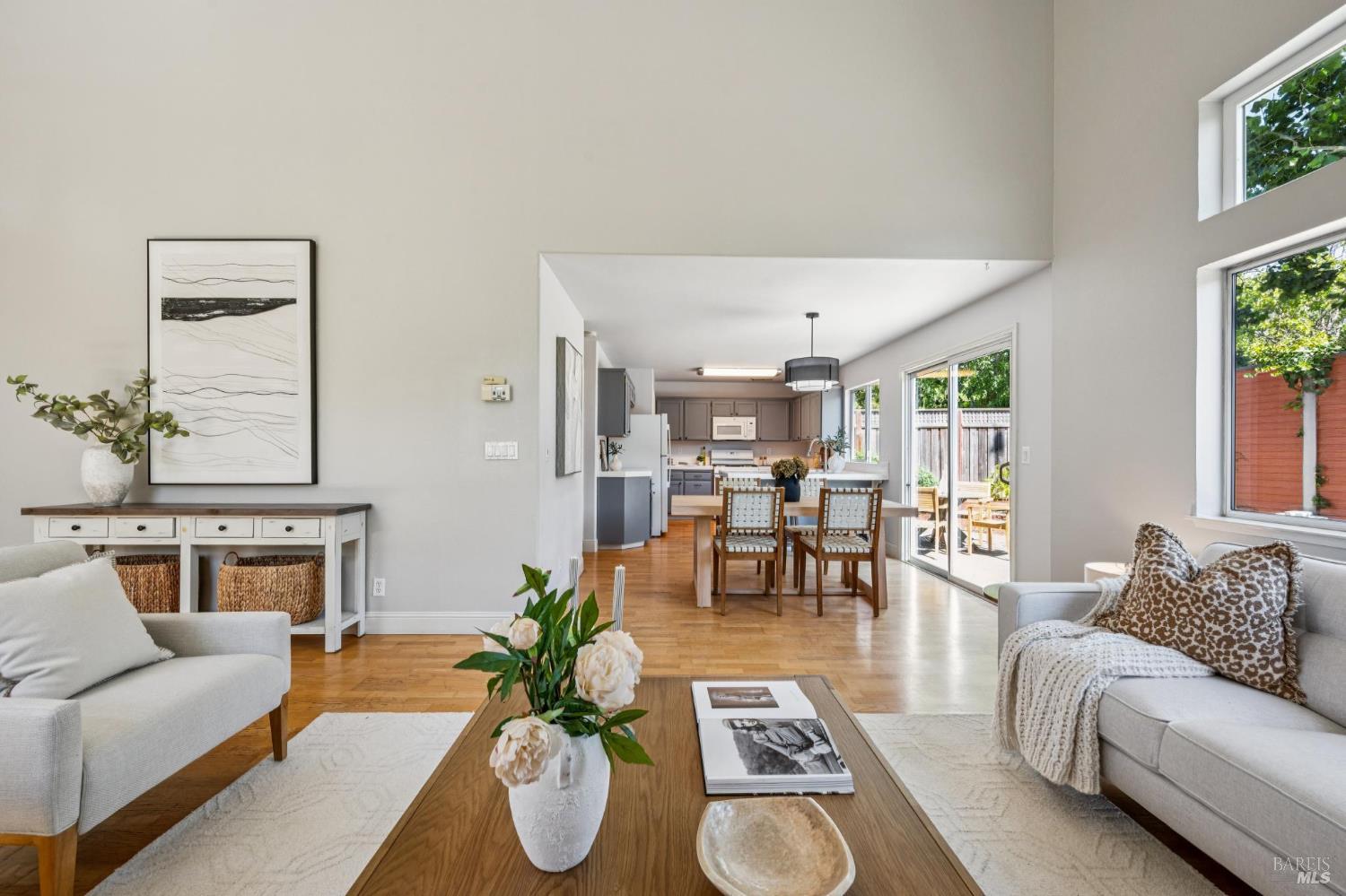 Detail Gallery Image 11 of 53 For 8030 Macaw Ct, Rohnert Park,  CA 94928 - 3 Beds | 2/1 Baths