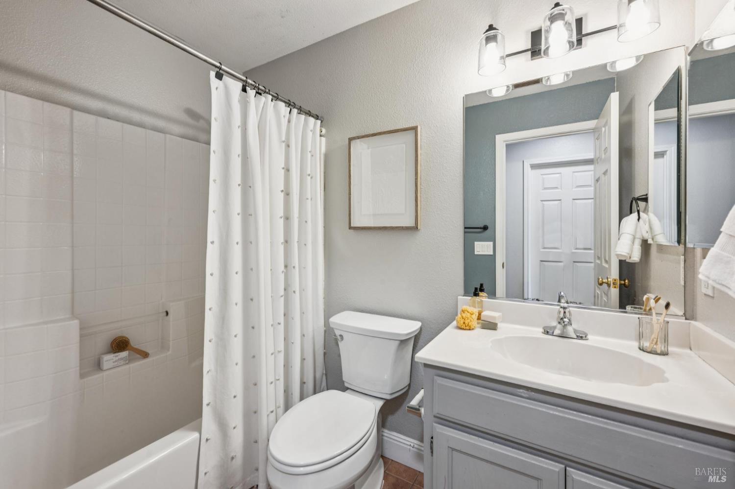 Detail Gallery Image 37 of 53 For 8030 Macaw Ct, Rohnert Park,  CA 94928 - 3 Beds | 2/1 Baths
