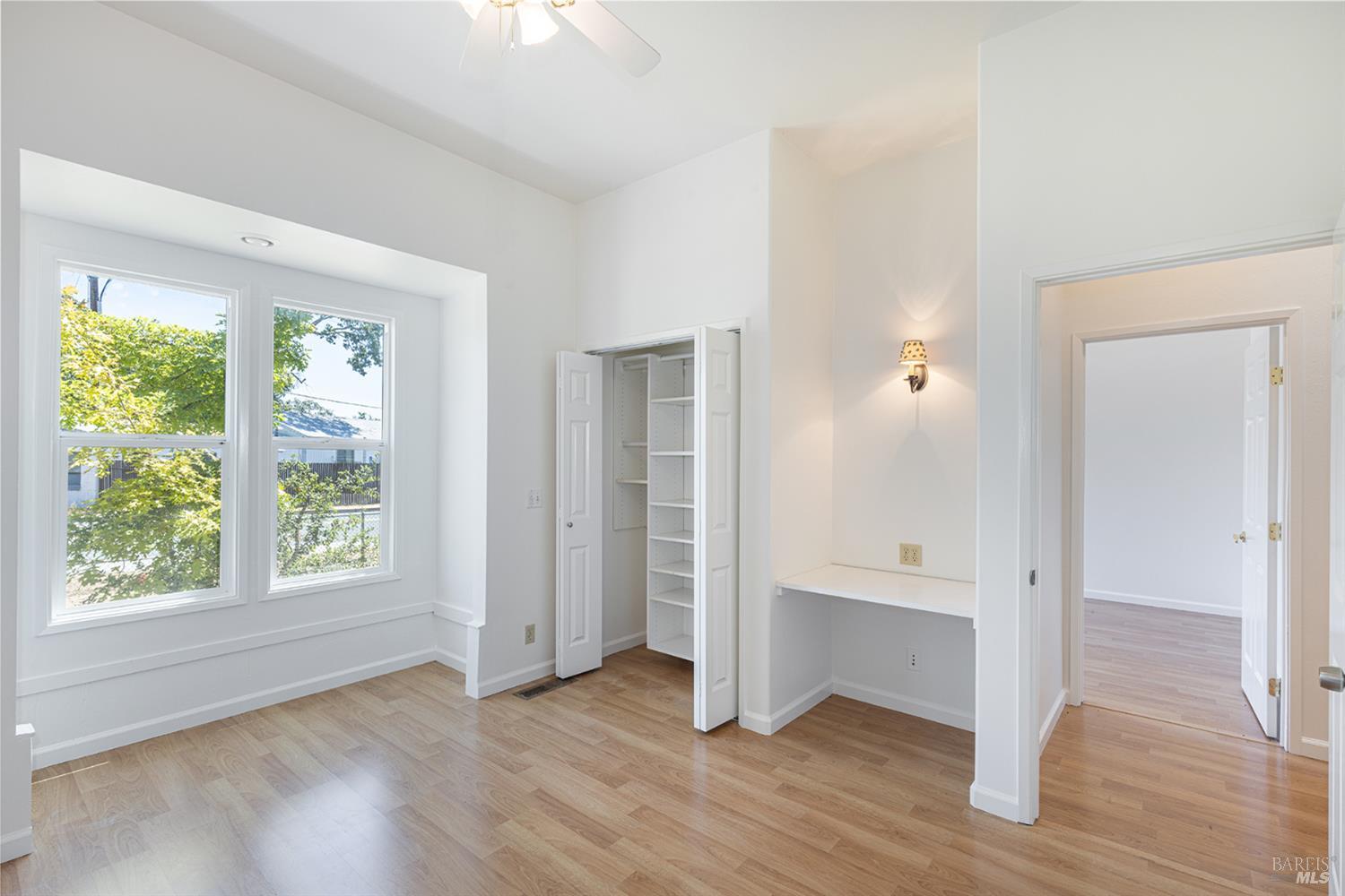 Detail Gallery Image 10 of 28 For 411 Walten Way, Windsor,  CA 95492 - 6 Beds | 5 Baths