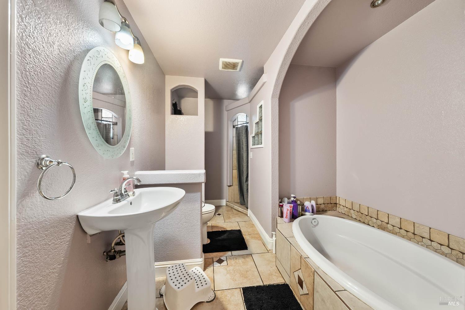 Detail Gallery Image 6 of 36 For 3664 Mckinnley Dr, Clearlake,  CA 95422 - 3 Beds | 2 Baths