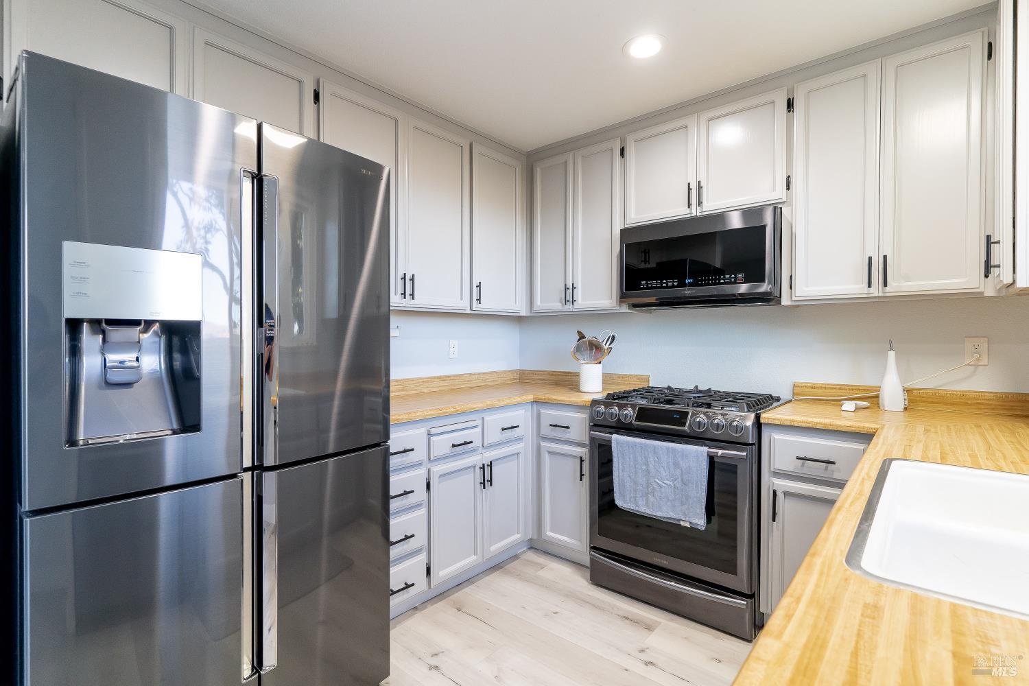 Detail Gallery Image 39 of 41 For 220 Bluebell Pl, Vallejo,  CA 94591 - 4 Beds | 2 Baths