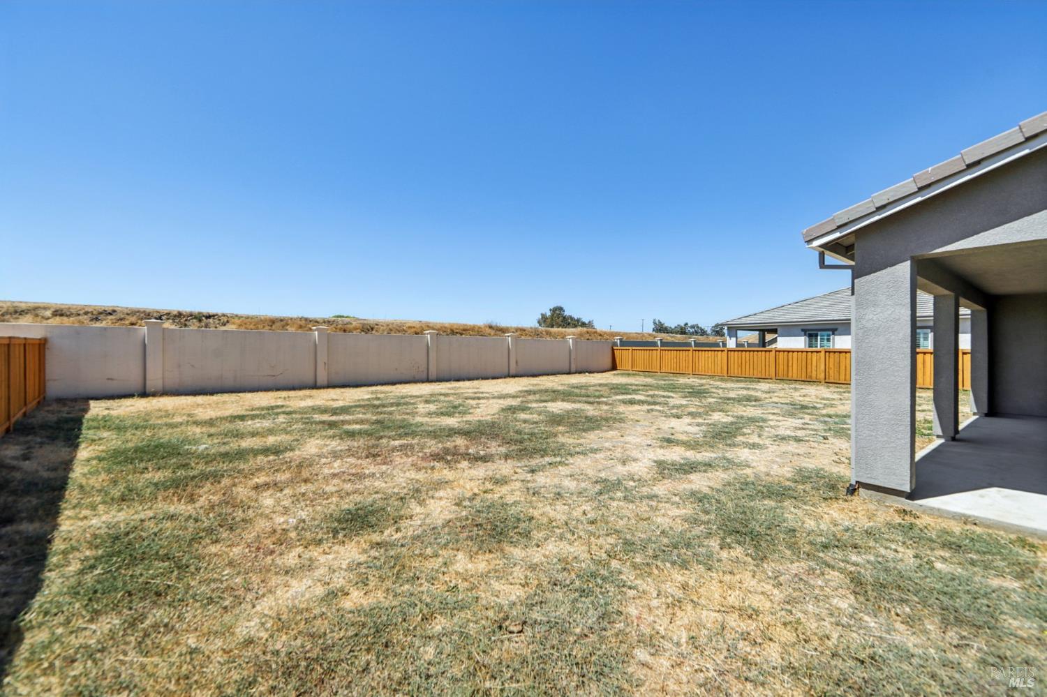 Detail Gallery Image 34 of 44 For 1553 Base Ct, Dixon,  CA 95620 - 4 Beds | 3 Baths
