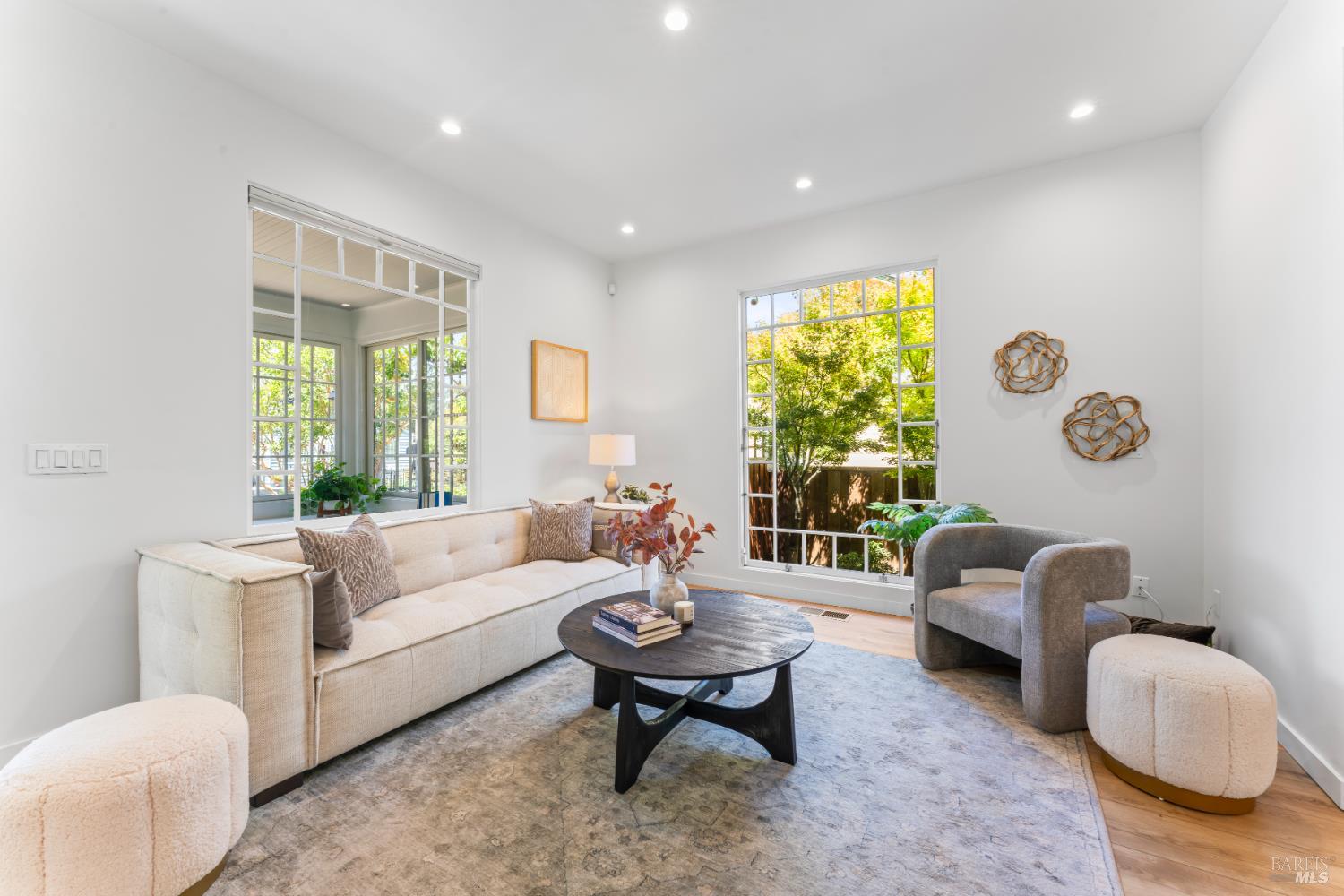 Detail Gallery Image 7 of 77 For 108 Randolph St, Napa,  CA 94559 - 3 Beds | 3 Baths