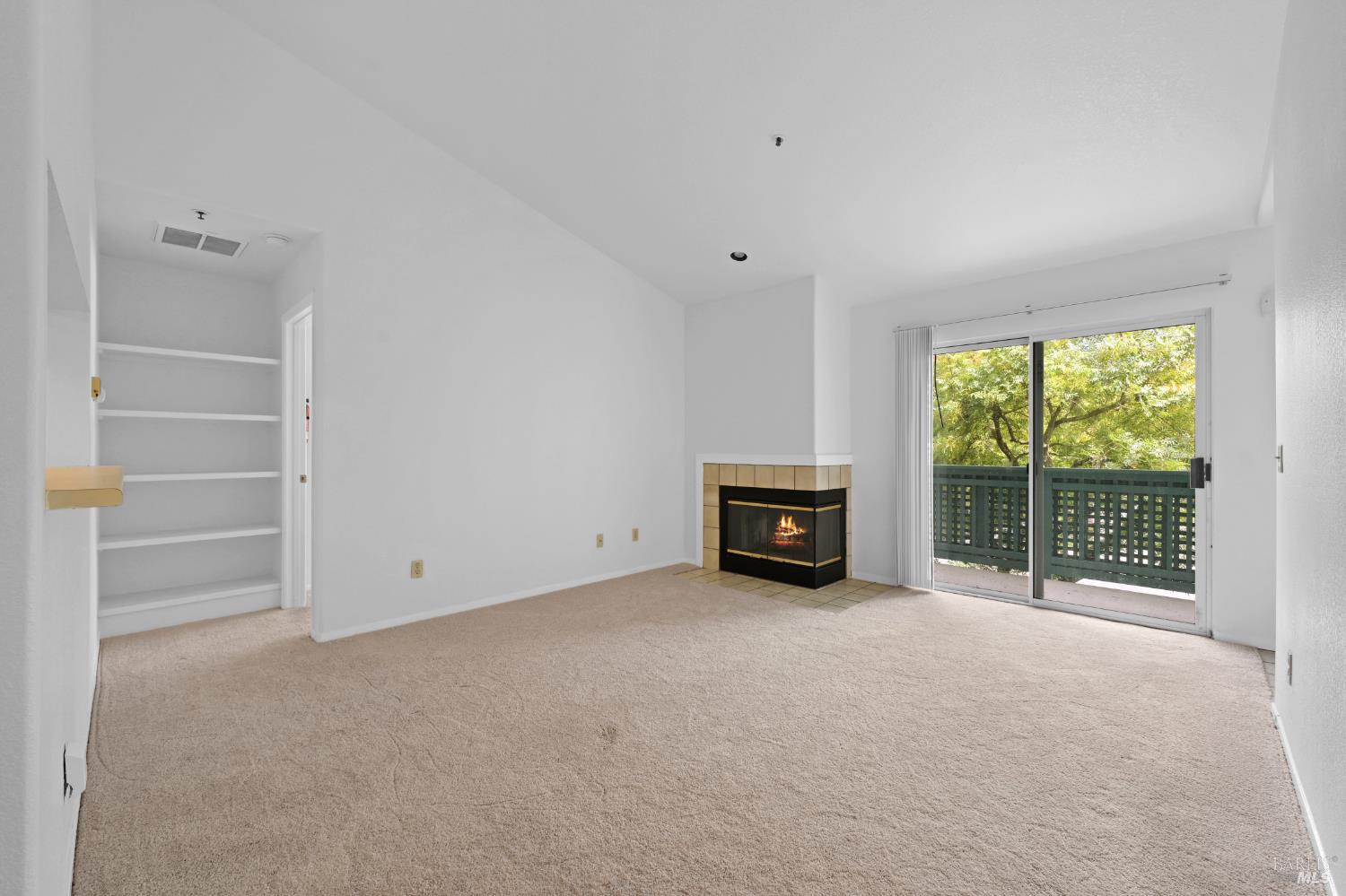 Detail Gallery Image 6 of 29 For 506 Dursey Dr, Pinole,  CA 94564 - 2 Beds | 2 Baths
