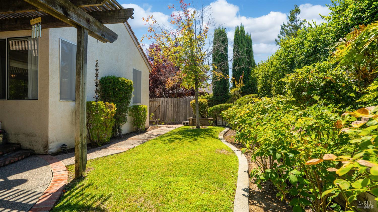 Detail Gallery Image 37 of 58 For 202 Bantry Dr, Vacaville,  CA 95688 - 3 Beds | 2 Baths